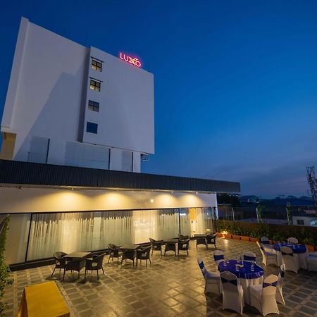 Hotel Luxo Kochi Esterno foto