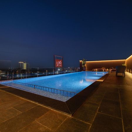 Hotel Luxo Kochi Esterno foto