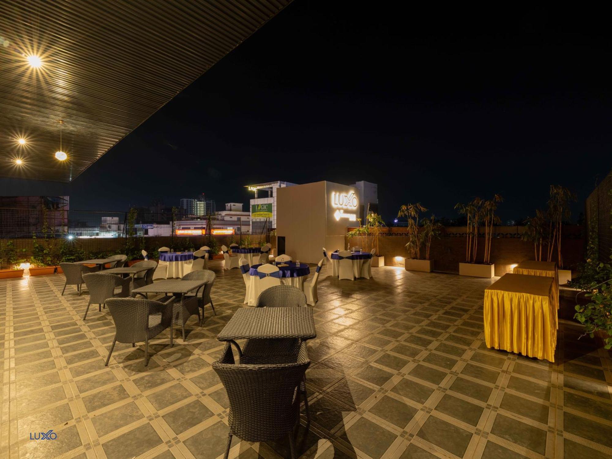 Hotel Luxo Kochi Esterno foto