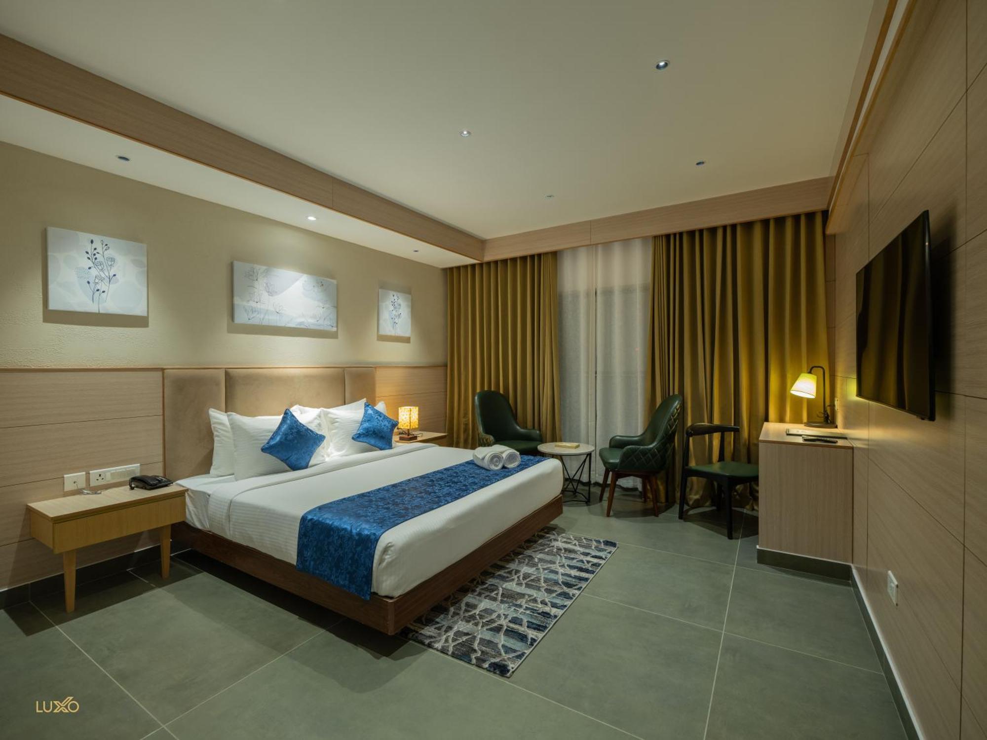 Hotel Luxo Kochi Esterno foto