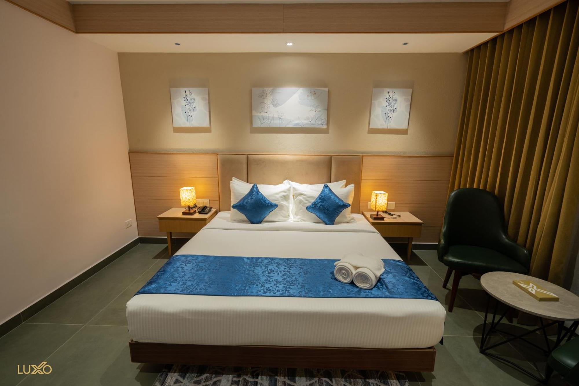 Hotel Luxo Kochi Esterno foto
