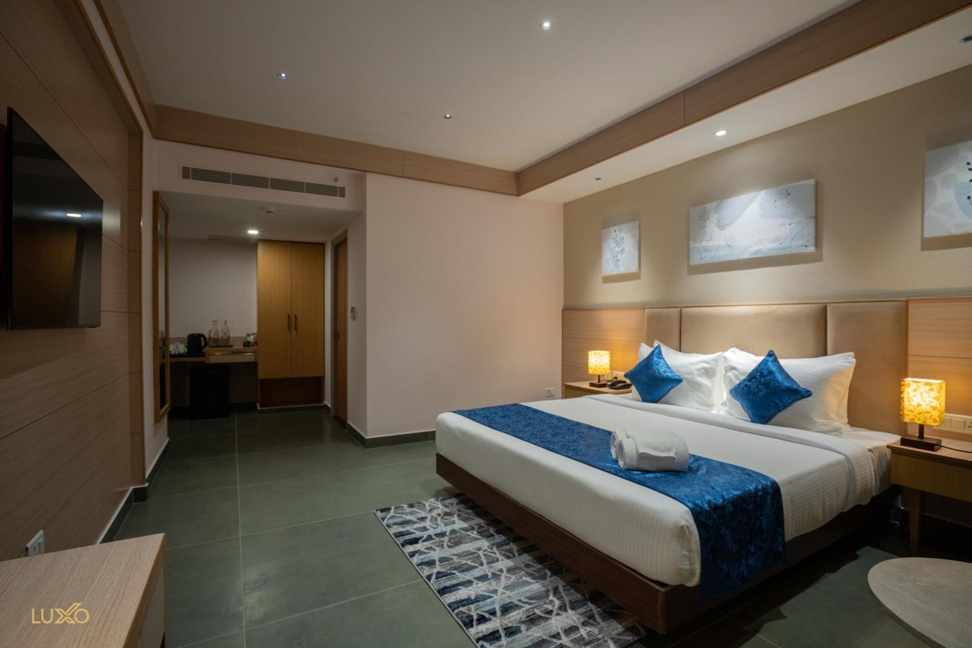 Hotel Luxo Kochi Esterno foto