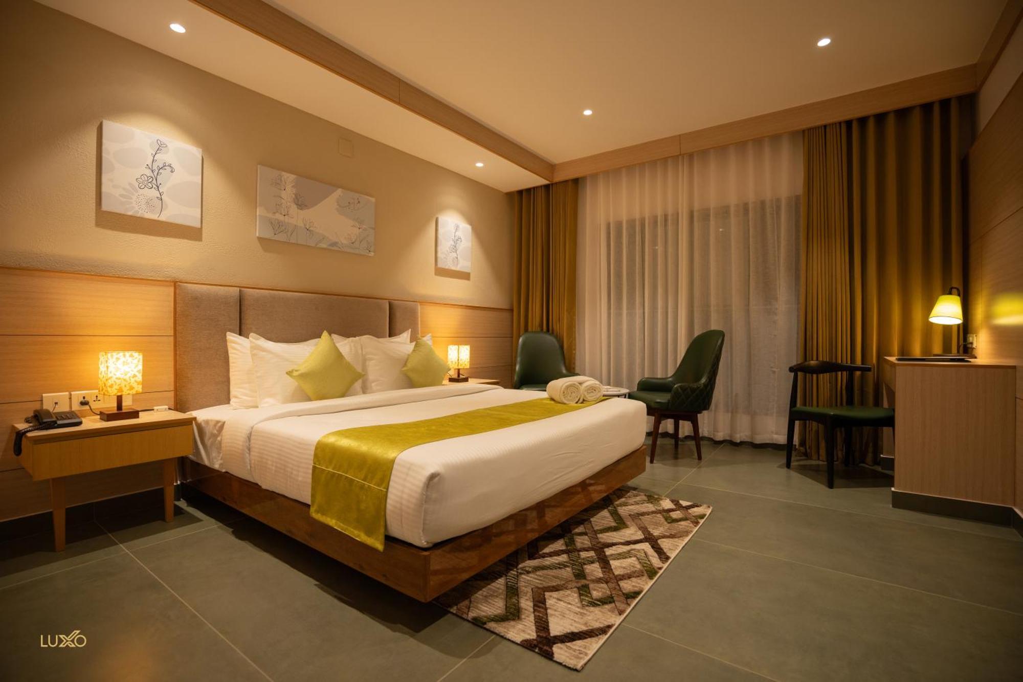 Hotel Luxo Kochi Esterno foto