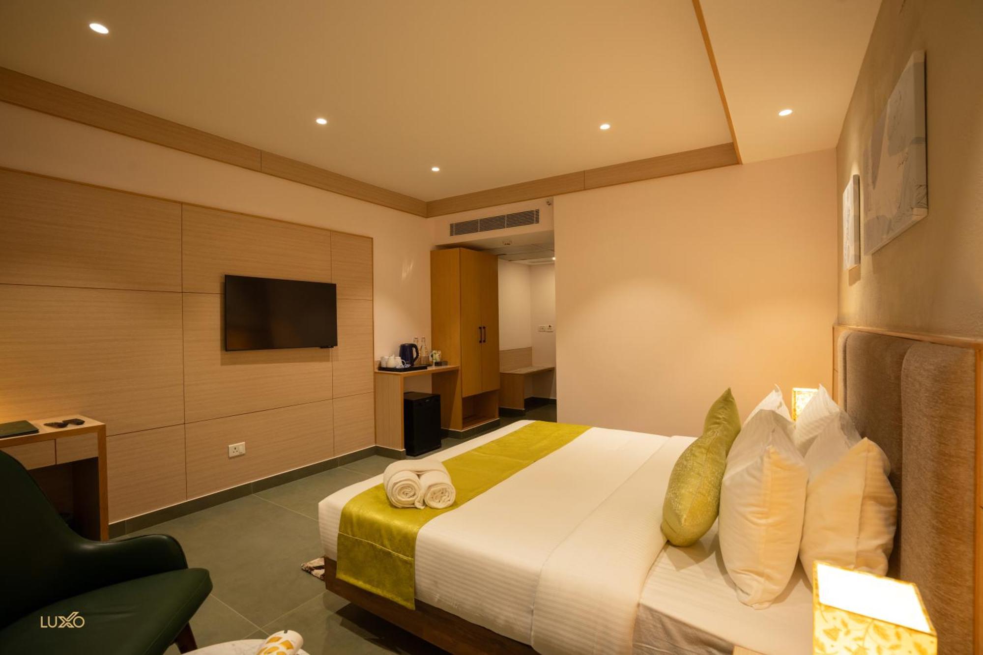 Hotel Luxo Kochi Esterno foto