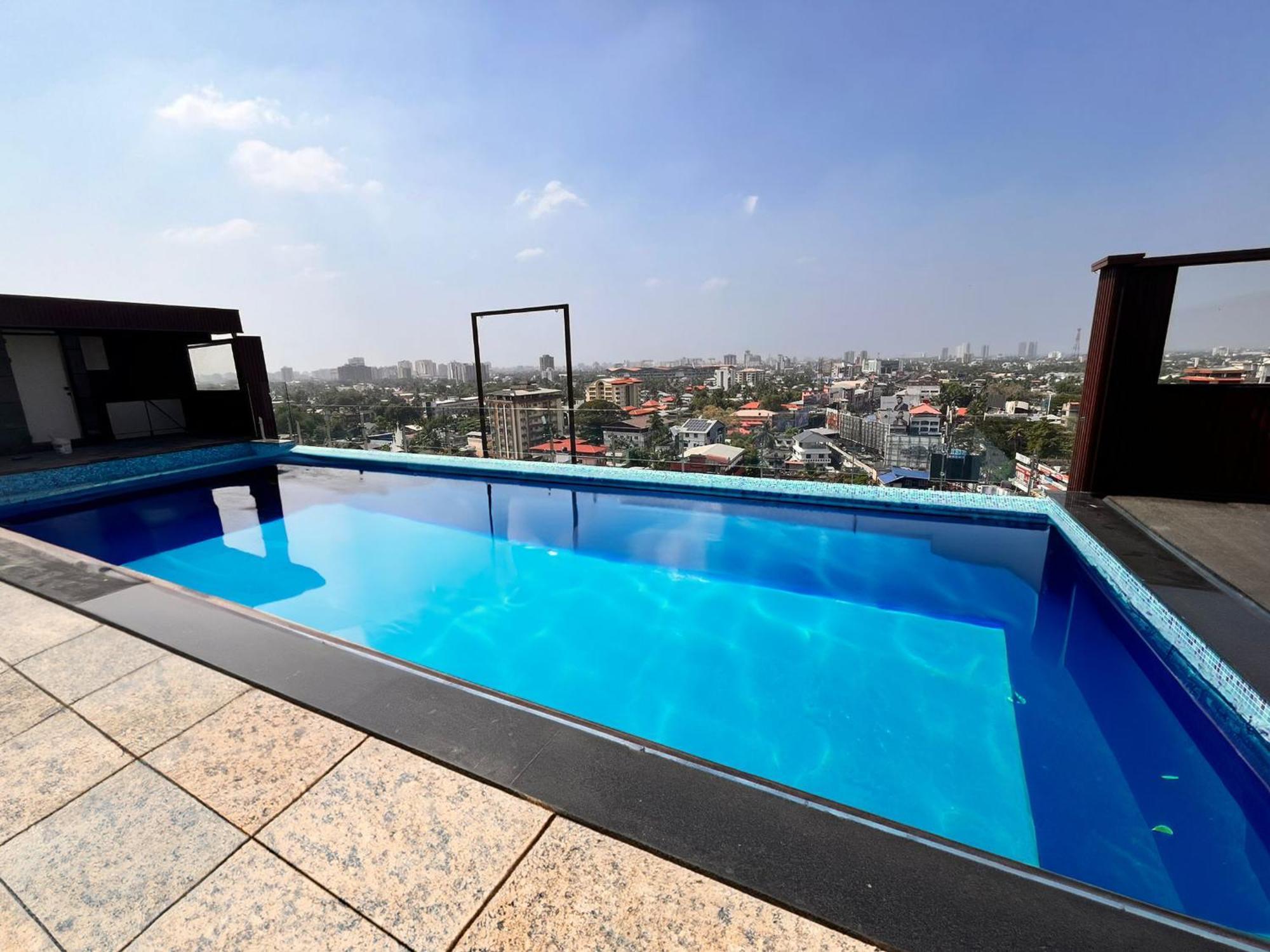 Hotel Luxo Kochi Esterno foto